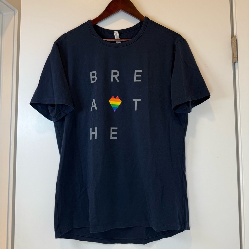 lululemon athletica Men’s Dark Blue Breathe Tee